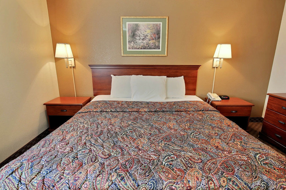 Crestwood Suites Of นิวพอร์ตนิวส์ ภายนอก รูปภาพ