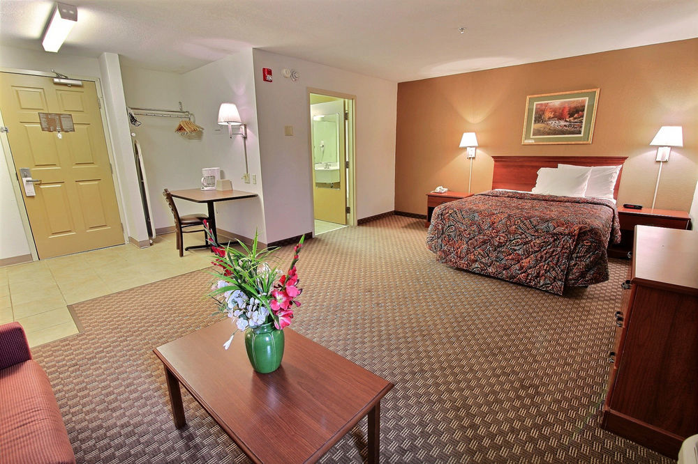 Crestwood Suites Of นิวพอร์ตนิวส์ ภายนอก รูปภาพ